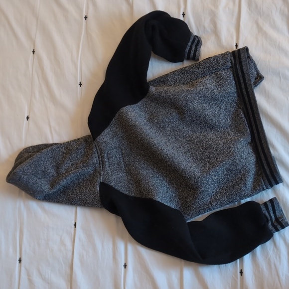 💛3/$20 Boys Varsity Jacket - Picture 4 of 4